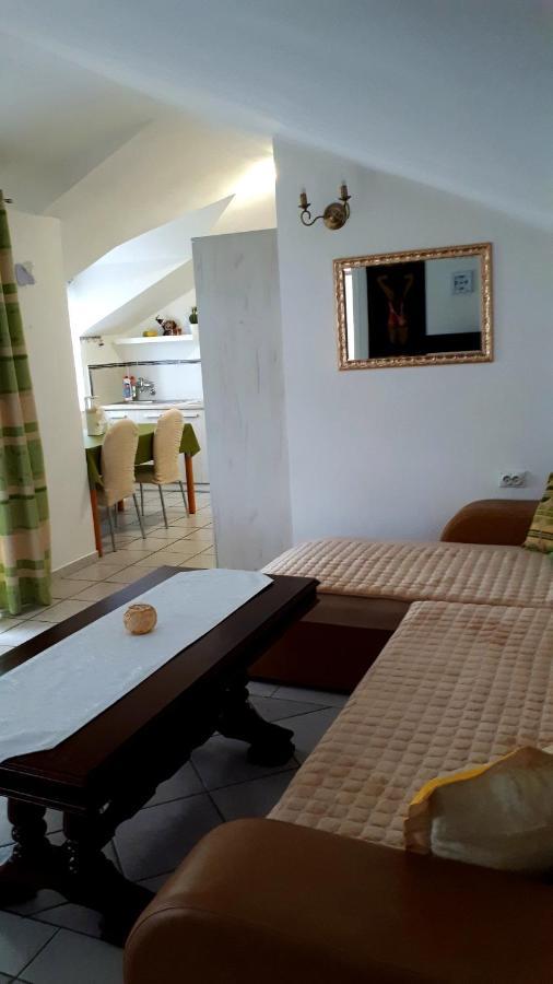 Apartmani Kalinic Bijela Pokój zdjęcie