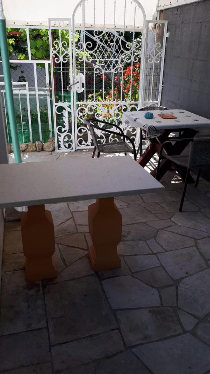 Apartmani Kalinic Bijela Pokój zdjęcie
