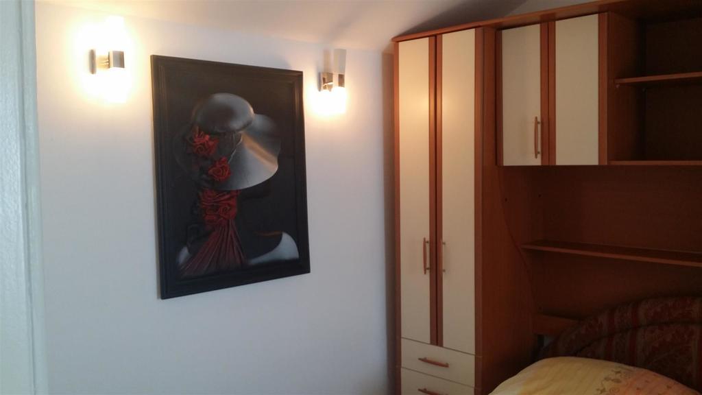 Apartmani Kalinic Bijela Zewnętrze zdjęcie